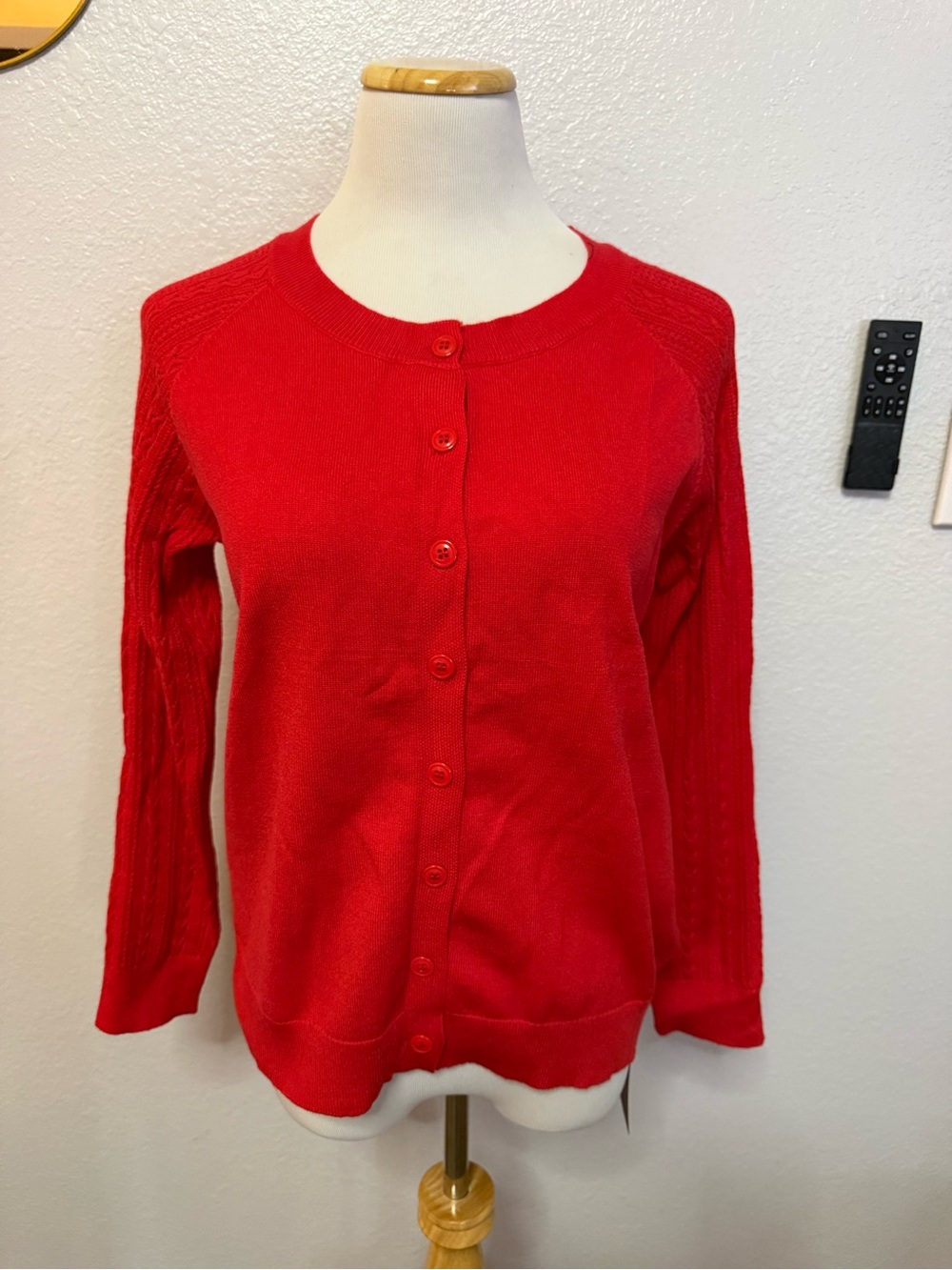 600-Women's Red Button-Front Knit Cardigan Sweater